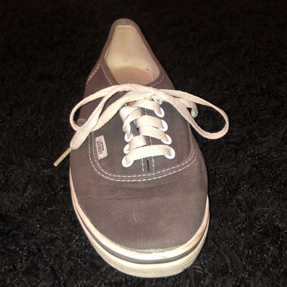 Women’s grey vans
